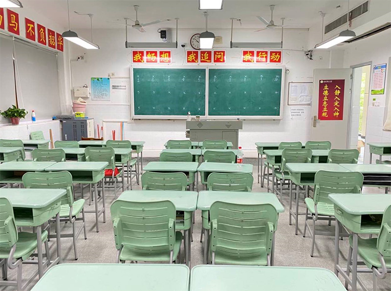 教室學(xué)生護眼燈選擇