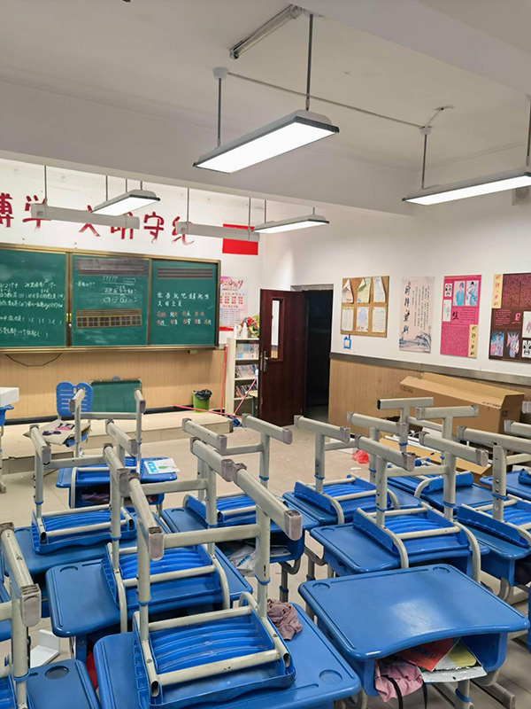 教室黑板燈應(yīng)該根據(jù)哪些因素去選購？