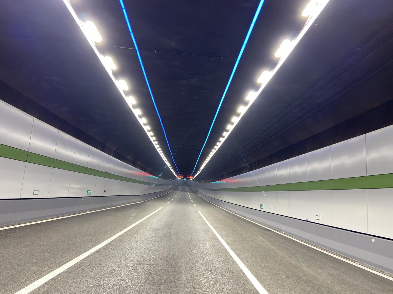 科技賦能,交通安全,三思LED,隧道照明技術(shù),護(hù)航萬里山河