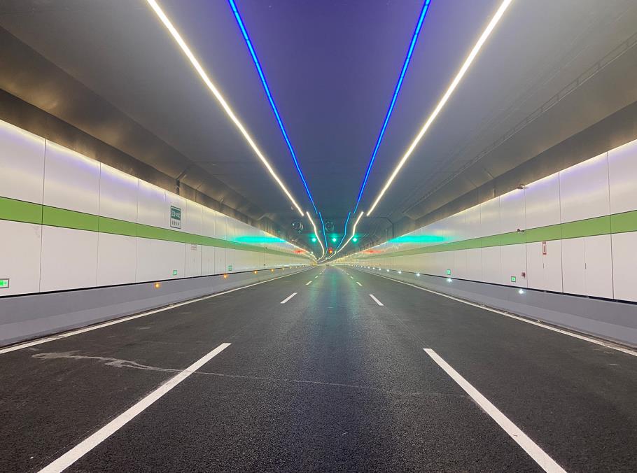 高速,公路,隧道,采用,自適應(yīng),LED照明,照明系統(tǒng)